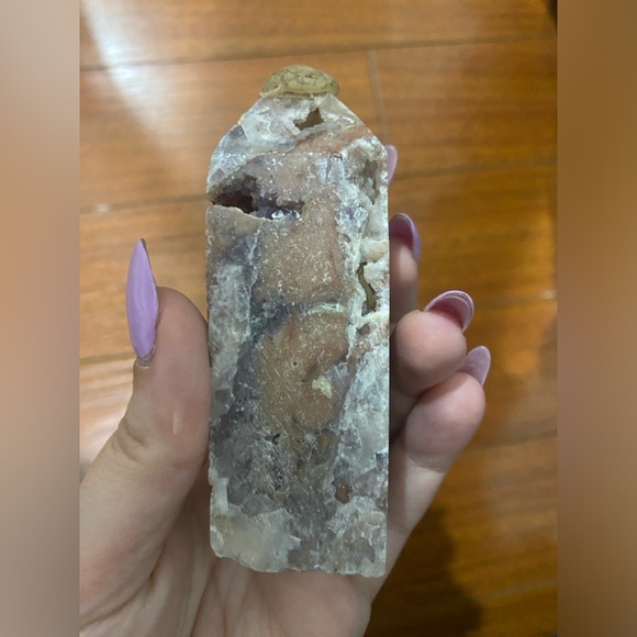 Druzy agate tower - Picture 7 of 7